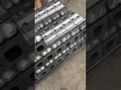 Cummins động cơ diesel đầu xi lanh Assy K19 3811985 vật liệu IRON