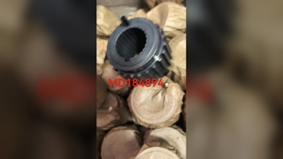 Bánh xích trục khuỷu Mitsubishi Montero MD184894